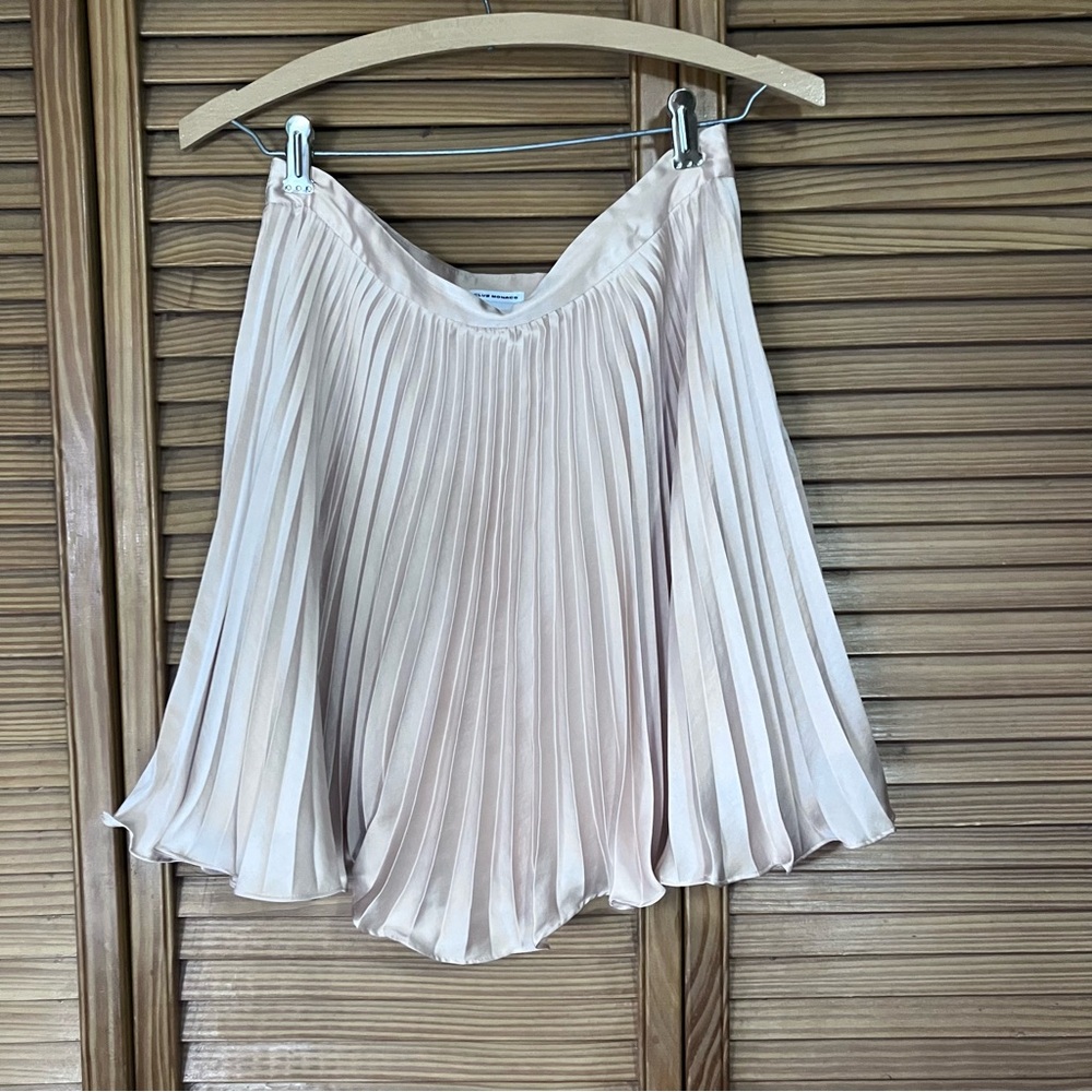 Club Monaco Champagne Pearl Satin Pleated Skirt Women 4 Mini Skater